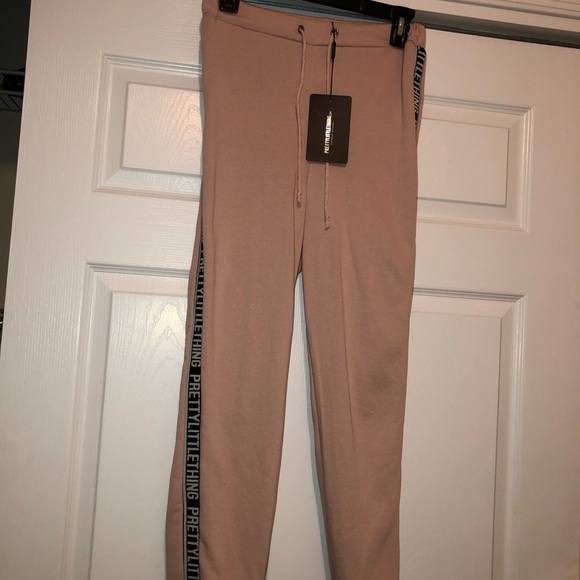 Pretty little thing new sweatsuit - Picture 4 of 6